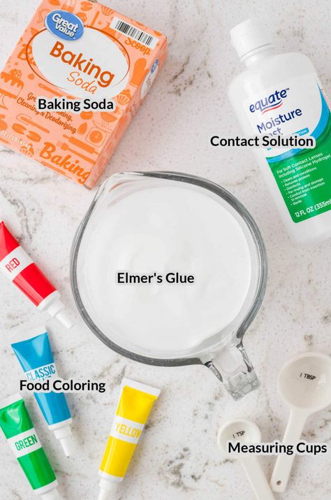 Learn how to make Homemade Slime at home with only a few ingredients! It only takes a few minutes to make and will keep your kids busy for hours. So much fun! Slime Recipe Glue Contact Solution, Easy Clear Slime Recipe, Bulk Slime Recipe, Super Easy Slime Recipes, Easy 4h Demonstration Ideas, Diy Slime Activator, White Glue Slime Recipe, Slime Ideas For Kids, Easy Homemade Slime