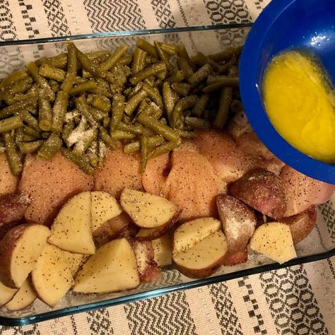 Chicken Green Beans And Potatoes, Chicken Green Beans Potatoes, Beans And Potatoes Recipe, Ham And Green Beans, Dinner Italian, Beans And Potatoes, Chicken Potato Bake, Beans In Crockpot, Chicken Green Beans