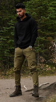 Mens Fall Outfits Casual Country, Work Boots Outfit Men, Mens Hiking Outfit Fall, Men’s Casual Fashion, Rugged Mens Fashion Summer, Mens Rugged Style, Outdoorsman Style, Black Male Fashion, Rugged Men's Fashion