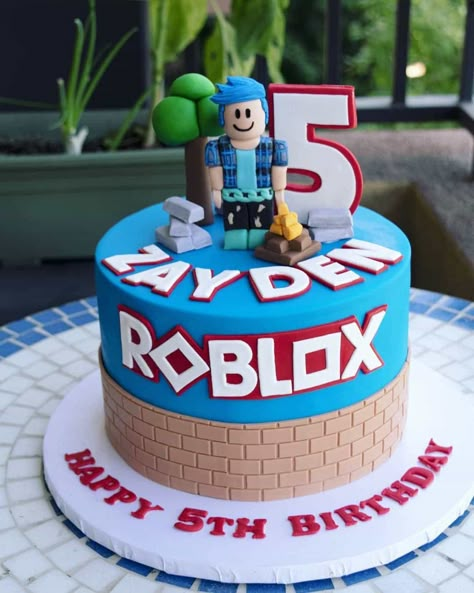 27 Best Roblox Cake Ideas for Boys  Girls (These Are Pretty Cool) Birthday Cake Kids Boys, Roblox Birthday Cake, Robot Birthday Party, Inside Cake, Roblox Cake, Cool Cake Designs, Cake Games, A Birthday Cake, Boy Birthday Cake