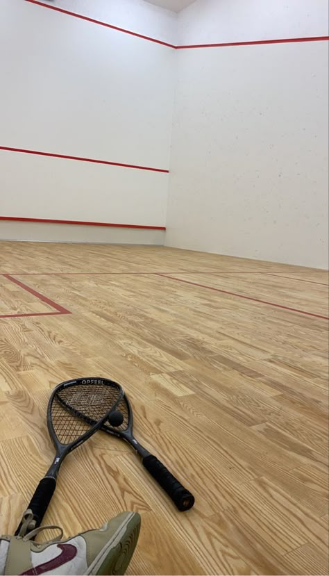 vibes Squash Sport Wallpaper, Squash Game Aesthetic, Squash Sport Aesthetic, Squash Aesthetic, Sophiecore Aesthetic, Squash Sport, Squash Game, Squash Club, Squash Court