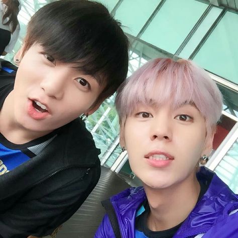 #JUNGKOOK with Suwoong Boys Republic, Things To Do With Boys, Bulletproof Boy Scouts, Vixx, Bts Bangtan Boy, Busan, K Idols, Bts Memes, Korean Singer