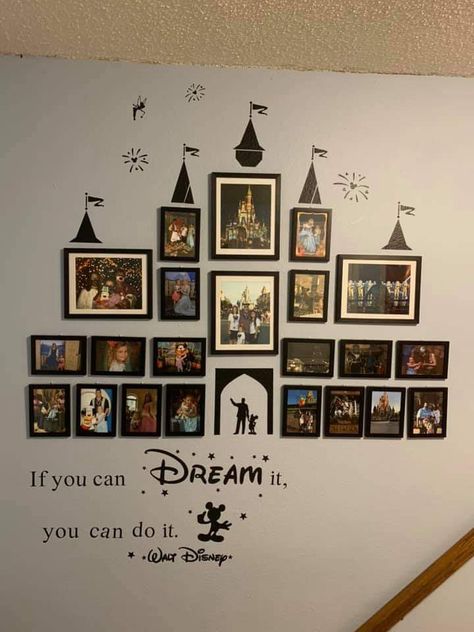 Disney Room Design, Disneyland Bedroom, Disney Themed Basement, Disneyland Playroom, Disney Picture Collage Wall, Disney Room Decor For Teens, Boys Disney Bedroom, Aesthetic Disney Bedroom, Disney Interior Design