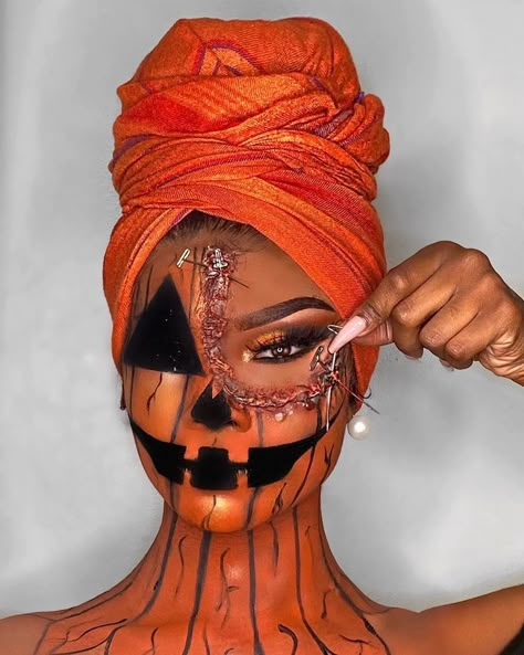 Spooky Halloween Makeup Looks, Evil Pumpkin Makeup, Cool Halloween Makeup Creative, Scary Makeup Looks Halloween Ideas, Scary Pumpkin Makeup, Cute Pumpkin Makeup, Make Up Halloween Mujer, Makeup Halloween Ideas Creative, Pumpkin Makeup Looks