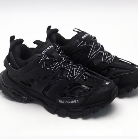 Black Balenciaga Sneakers Outfit, Black Balenciaga Shoes, Black Balenciaga Sneakers, Balenciaga Track Black, Balenciaga Track Trainers, Balenciaga Track Sneakers, Trendy Shoes Sneakers, Shoe Ideas, Black Platform Shoes