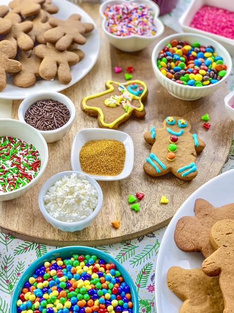 Christmas Party For Adults, Cookie Decorating Station, Party For Adults, Christmas Cookie Swap, Winter Wonderland Birthday Party, Christmas Fair Ideas, Gingerbread House Parties, Winter Wonderland Birthday, Cookie Decorating Party