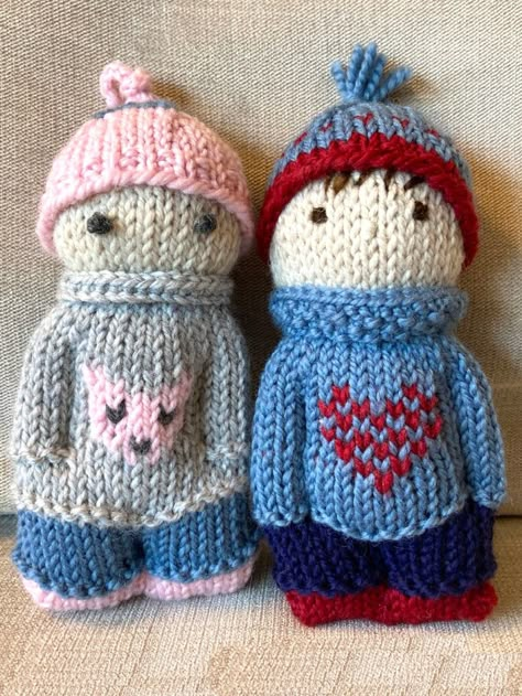 Comfort Dolls Free Pattern, Knitted Dolls Free Patterns Easy, Izzy Dolls Free Pattern Tutorials, Knit Doll Pattern, Comfort Dolls, Easy Knitted Dolls Pattern, Izzy Dolls Free Pattern, Crochet Pocket Pals Free Pattern, Small Knitted Dolls Free Pattern