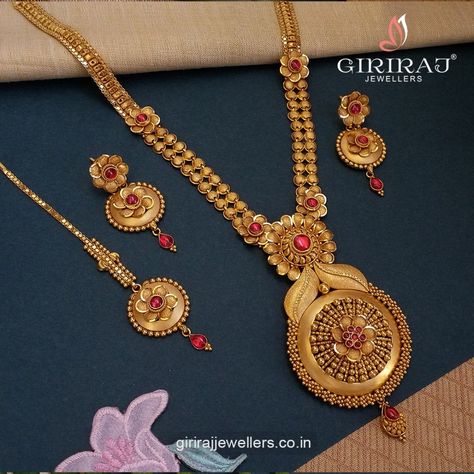 Gold Long Necklace Set, Antique Necklace Gold, Long Necklace Set, Gold Jewels Design, Bridal Necklace Designs, New Gold Jewellery Designs, Gold Bangle Set, Modern Gold Jewelry, Designer Diamond Jewellery