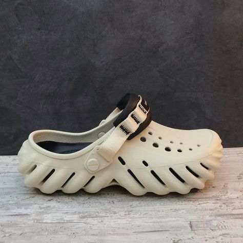 A big change comparing it with the fan that has the default 3 Ender V3 SE Crocs For Men Footwear, Crocs Echo Clog Outfit Men, Crocs Outfit Men, Aesthetic Crocs, Men Crocs, Crocs Echo Clog, Brown Crocs, Echo Clog, Crocs Aesthetic