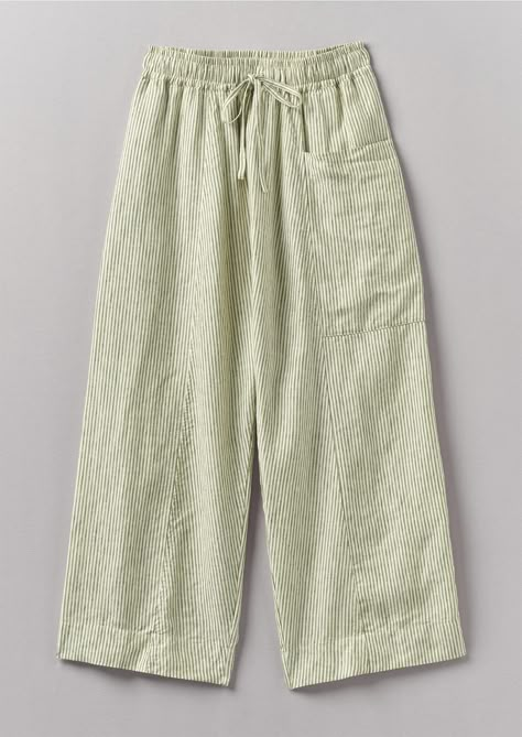 With side seam pockets, our relaxed trousers are also punctuated by a single patch pocket on one side. Available in Olive. Sew Ideas, Gingham Linen, Relaxed Trousers, Aesthetic Fits, Linen Trousers, Wide Legs, Striped Linen, Pull On Pants, Fashion Wear