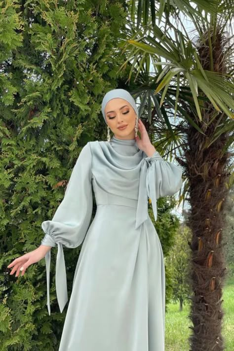 Hijab Dress Prom, Engagement Dress Long Sleeve, Modest Dress Hijab, Satin Dress Hijab, Dress Hijab Bridesmaid, Evening Dress Modest, Green Abaya, Modest Gowns, Bridesmaid Dresses Hijab