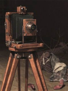 Antique Camera Aesthetic, Old Cameras Vintage Aesthetic, Retro Camera Aesthetic, Old Camera Aesthetic, Old Vintage Camera, Old Cameras Aesthetic, Camera Reference, Vintage Camera Aesthetic, 1940s Aesthetic