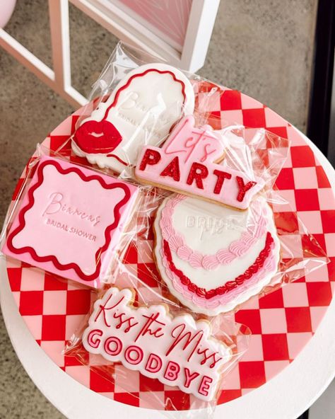 Kiss The Miss Goodbye Bridal Shower Ideas, Kiss The Miss Goodbye Bridal Shower, Kissing My 20s Goodbye, Kiss The Miss Goodbye Bachelorette, Bach Themes, Hens Ideas, Kiss The Miss Goodbye, Bachelorette Inspo, Lily Wedding