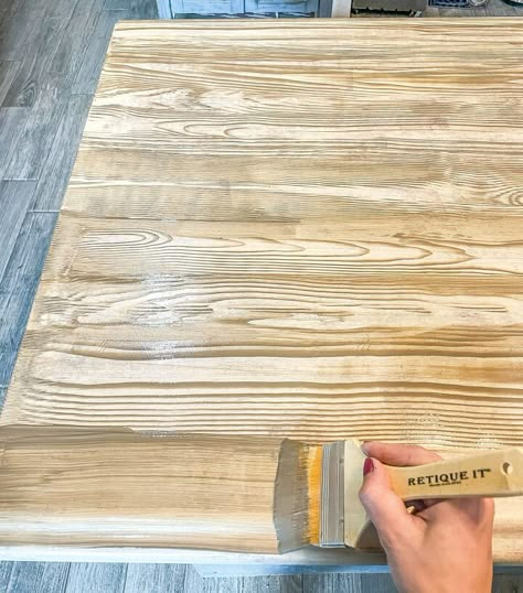 Rewoodit Countertops, Rust Oleum Countertop Transformations, Retique It Liquid Wood Countertops, Diy Laminate Countertops, Paint Laminate Countertops, Painting Fake Wood, Painting Kitchen Counters, Countertop Redo, Painting Laminate Countertops