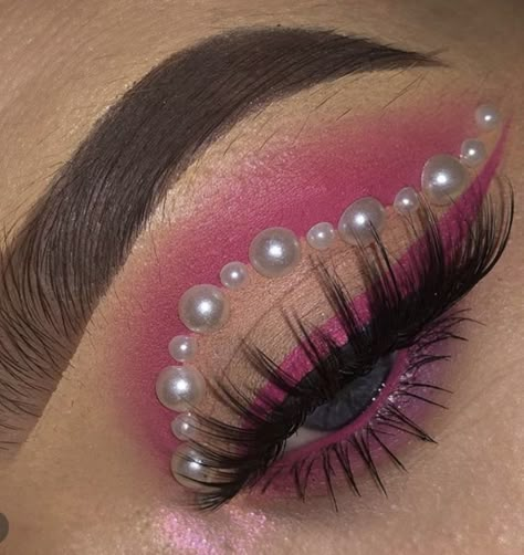 Pink Eye Makeup With Rhinestones, Pink Eyeshadow Looks With Rhinestones, Pink Makeup With Rhinestones, Pink Rhinestone Makeup, Hot Pink Makeup Looks, Maquillage Yeux Cut Crease, Makeup Ojos, Rhinestone Makeup, Punk Makeup