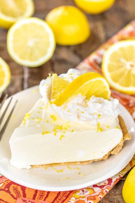 Lemon Pie Recipe Condensed Milk, Easy Lemon Desserts, Easy Lemon Pie, No Bake Lemon Pie, Cool Whip Pies, No Bake Lemon, Cool Whip Desserts, Lemon Icebox Pie, Lemonade Pie