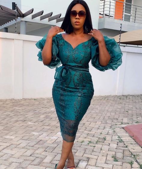 Lace Short Gown Styles, Empress Clothing, Lace Dress Classy, Nigerian Outfits, Nigerian Lace Styles Dress, Nigerian Lace Styles, African Lace Styles, African Designs, Best African Dresses