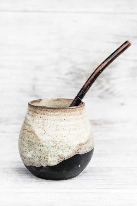 Wheel Thrown Ceramics, Boho Trends, Cerámica Ideas, Ceramic Spoon Rest, Yerba Mate, Ceramic Spoons, Handcrafted Ceramics, Pottery Wheel, Ceramic Vessel