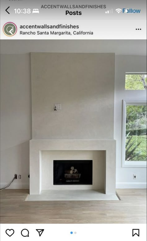 Plaster Fireplace, Wash Walls, Lime Wash Walls, Vito Corleone, Minimal Interiors, Lime Wash, Bedroom Fireplace, Hearth Room, Fireplace Remodel