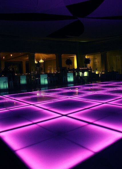 Disco Floor, Nightclub Design, Dance Floor Wedding, Dance Floors, Led Dance, Disco Dance, Lounge Design, Neon Party, Club Design