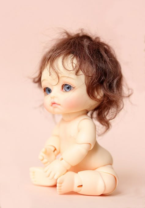 Reborn Toddler Girl, Baby Doll Nursery, Bjd Dolls Girls, Baby Ball, Sculpted Doll, Polymer Clay Dolls, Unique Dolls, Art Dolls Handmade, Brown Wig