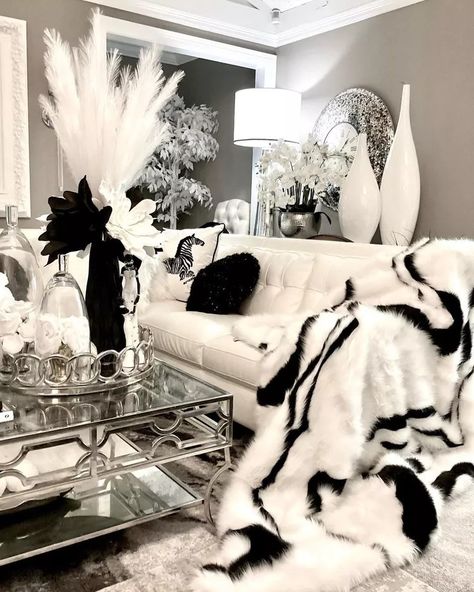 Black Glam Living Room, White And Grey Living Room, Black White And Grey Living Room, Black And Silver Living Room, Fancy Apartment, Grey Living Room Ideas, Girls Bedroom Themes, Tv Rooms, Popping Colors