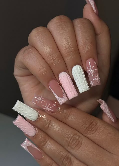 Pink Nail Christmas Designs, Christmas Nail Designs Pink And White, Nail Inspo Acrylic Winter, Nails Acrylic Classy Elegant, Christmas Nail Art Pink, Pink White Christmas Nails, Pink Winter Acrylic Nails, White And Pink Christmas Nails, Pink And White Winter Nails