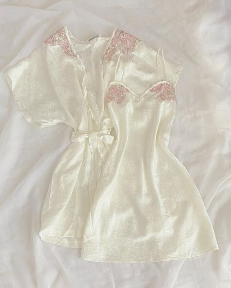 Silk Pajama Dress Aesthetic, Cute Pyjama, Night Gown Dress, Pajama Fashion, Sleepwear Fashion, Cute Pajama Sets, Cute Sleepwear, Cute Pajamas, Sleeves Clothing