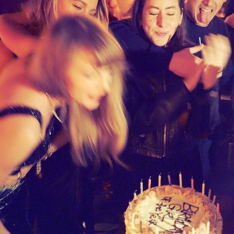 34th Birthday, Taylor Swift Party, Taylor Swift Birthday, Blonde Cat, Long Live Taylor Swift, Live Taylor, Taylor Swift Quotes, Taylor Swift Pictures, Blake Lively