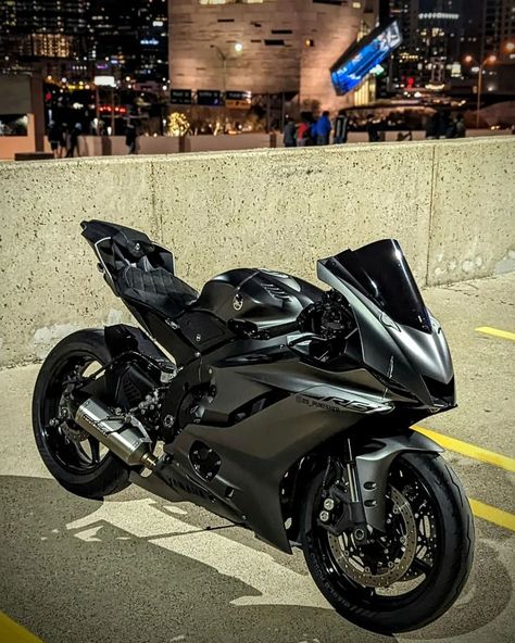 R6 superbike Yamaha R6 Black, Tmax Yamaha, Yamaha R3, Motocross Love, Image Moto, Moto Yamaha, Motorcross Bike, Yamaha Bikes, Bike Aesthetic