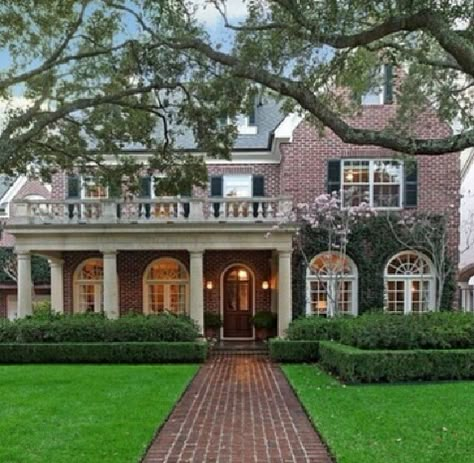 Perfect Colonial. Brick front. Wrap around porch. Southern Exterior, Brick Walkway, Casas Coloniales, Southern Homes, Wrap Around Porch, Southern Home, Beautiful Houses, Barbie Dream House, House Exteriors