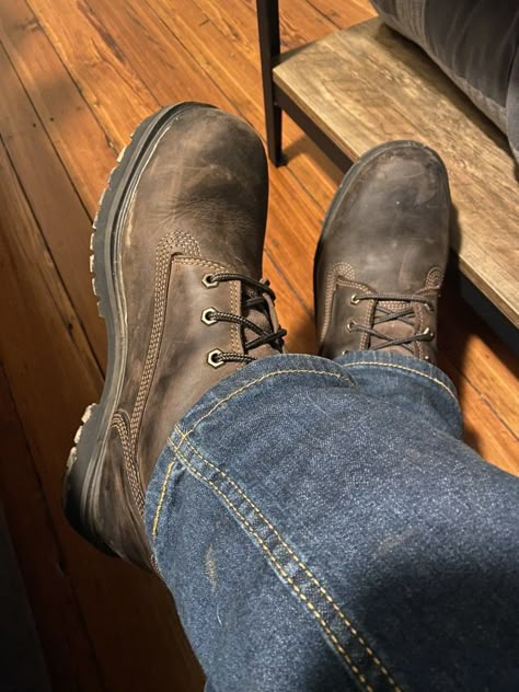 Work Boots Aesthetic Men, Men Work Boots Outfit, Carhartt Aesthetic Men, Work Boots Outfit Men, Timberland Aesthetic, Work Boots Outfit, Ceramic Witch, Things To Thrift, Gay Style