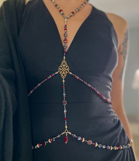 Handmade fully beaded gothic victorian style body chain, made with high quality glass beads Diy Body Harness, Body Chain Outfit, Body Jewelry Diy, Chain Outfit, Beads Clothes, Bead Bra, Waist Jewelry, Nice One, Gothic Victorian