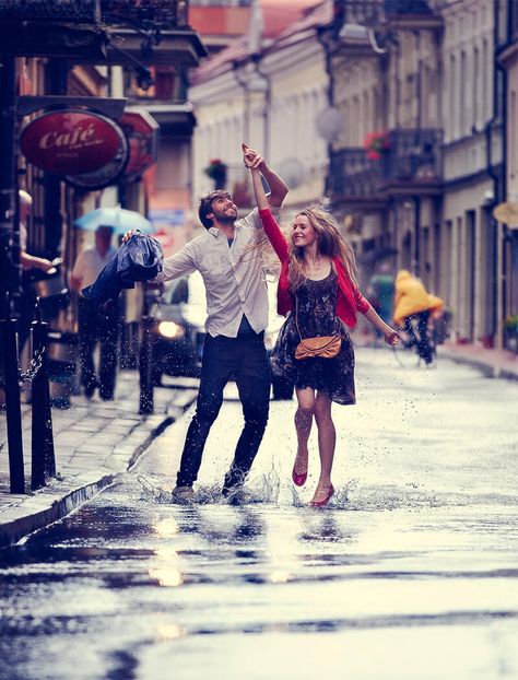 20+ Cute HD Love and Romance Pictures Of Couples In Rain #Cute #Couples #Rain #Photography Rain Dance, Lindy Hop, Foto Poses, Romantic Couple Photography, Foto Art, Photo Couple, Dancing In The Rain, 인물 사진, Two People