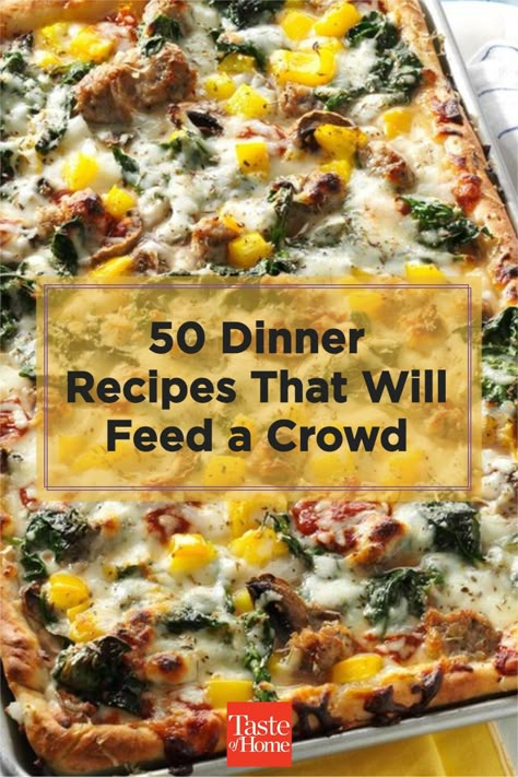 Feed the whole family (and a few more!) with these delicious dinner recipes that serve 12 or more! Dinner Big Family, Dinner For Group, Healthy Sunday Dinner, Large Family Dinner Ideas, Dinner Recipes Sunday, Sunday Family Dinner Ideas, Easy Summer Dinner Ideas, Sunday Family Dinner, Easy Sunday Dinner