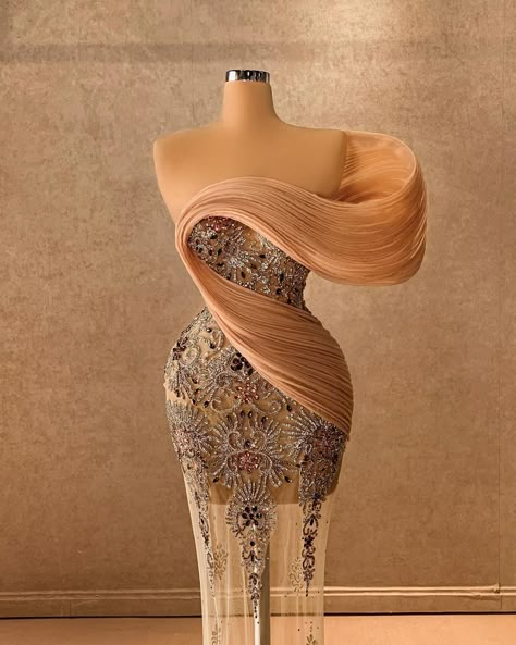 Warm tones only✨ #hautecouture #dresses #dressup #dress #longdresses Goddess Exclusive, Nigerian Lace Styles Dress, Classy Gowns, Chic Dress Classy, Lace Gown Styles, Structured Dress, Dinner Dress Classy, Classy Prom Dresses, Haute Couture Dresses