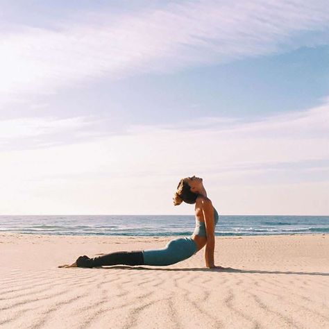 Beach Yoga Poses, Beach Yoga Photography, Sjana Elise, Beach Foto, Yoga Inspiration Photos, Yoga On The Beach, Yoga Poses Photography, Yoga Photoshoot, Beautiful Yoga Poses