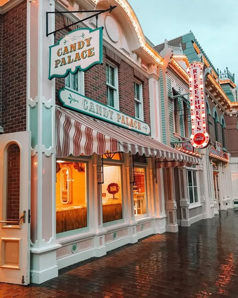 Main Street Usa Aesthetic, Main Street Aesthetic, Disney Main Street Aesthetic, Mainstreet Usa, Main Street Disney, Disneyland Main Street Aesthetic, Main Street Usa Disney World, Main Street Disneyland, Disney Main Street