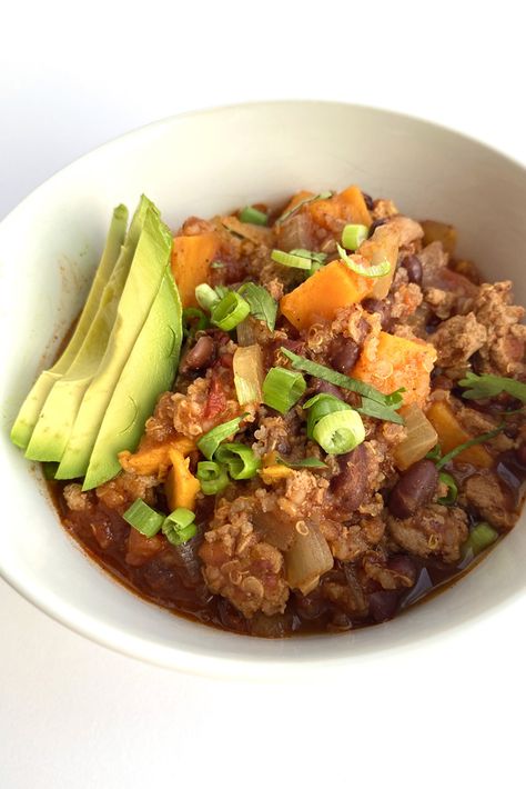 This healthy Turkey chili recipe is packed full of IVF superfoods and Fertility foods! Foods for fertility - Quinoa Chili - Sweet Potato Black Bean Chili - Trying to conceive - Infertility Support - Increase Fertility - IVF Diet Recipes - Fertility Diet Recipe - Embryo Transfer Diet #quinoa #turkey #recipe #recipes #turkeychili #sweetpotatoes #avocado #fertility #ivf #infertility #healthy #food #ttc #pregnancy #diet #yum #iui #chili Fertility Chili Recipe, Fertility Chili, Embryo Transfer Diet, Fertility Soup, Fertility Meals, Foods For Fertility, Fertility Recipes, Fertility Diet Recipes, Quinoa Turkey