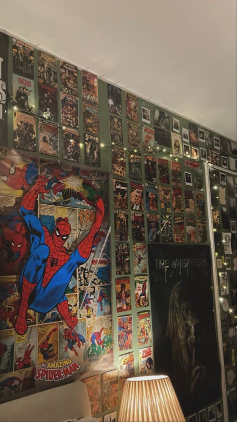 #bedroom #vintage #spiderman #comics #twd #thewalkingdead #thelastofus #tlou #collage #poster Spiderman Wall Collage, Comic Book Room Aesthetic, Comic Book Bedroom Ideas, Marvel Bedroom Ideas Aesthetic, Comic Room Decor, Spiderman Themed Room Aesthetic, Spiderman House Decor, Maximalistic Bedroom, Spiderman Themed Room