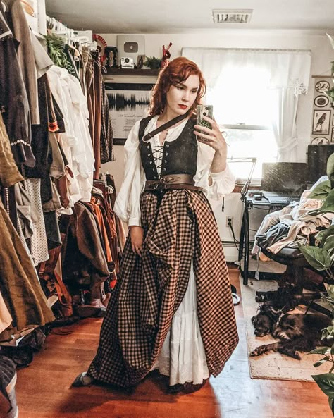 Rachel Maksy, Ren Faire Outfits, Ren Faire Costume, Make Content, Fair Outfits, Fest Outfits, Messy Room, Phish, Fantasy Dress