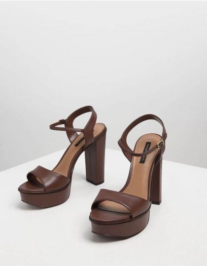 Brown Prom Heels, Chunky Brown Heels, Prom Shoes Brown, Brown Heels Outfit, Chunky Outfit, Premier Outfits, Dark Brown Heels, Brown Platform Heels, Dark Brown Sandals