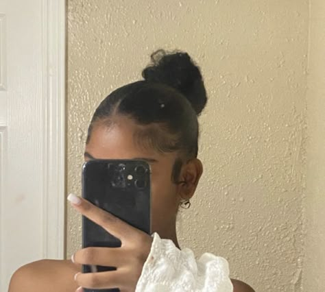 Pretty Bun Hairstyles For Black Women, Natural Back Hairstyles, Slick Hair Black Women, Slick Bun On Natural Hair, Circle Head Hairstyle, Blown Out Ponytail Natural Hair, Cute Bun Black Women, Blk Hairstyles Natural Hair, Sleek Curly Hairstyles Black Women