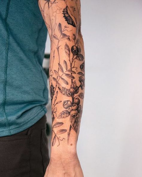 Flower Tattoo Illustration, Botanical Tattoo Sleeve Men, Botanical Tattoo Men, Botanical Tattoo Sleeve, Tattoo Thoughts, Patchwork Tattoo, Branch Tattoo, Tattoo Board, Wildflower Tattoo