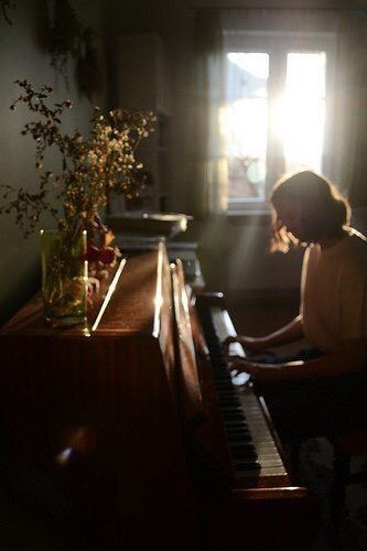 Piano Photography, Era Victoria, Between Two Worlds, Fotografi Vintage, Photographie Portrait Inspiration, Foto Poses, Trik Fotografi, Music Aesthetic, Academia Aesthetic