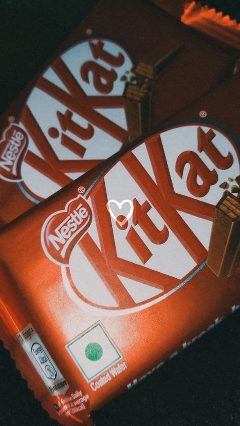 Kit Kat Snap, Kit Kat Aesthetic, Kitkat Snap, Kitkat Aesthetic, Kit Kat Chocolate, Cute Lab Puppies, Amazon Kindle Books, Chocolate Photos, Atheist Quotes