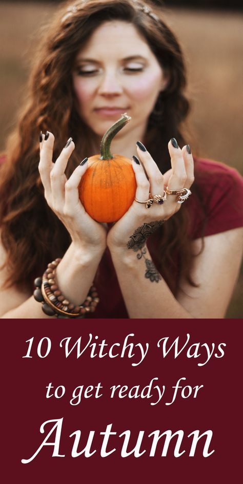 10 Witchy Ways to Get Ready for Fall - Moody Moons Fall Altar Pagan, Pagan Fall Decor, Witchy Fall Decor, Autumn Altar, Altar Items, Altar Ideas, Autumnal Equinox, Get Ready For Fall, Eclectic Witch