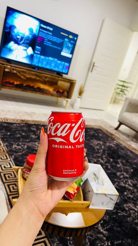 Duhok Arabic Girl, Coca Cola Drink, Cute Toe Nails, Cute Toes, Cute Love Images, Beautiful Arabic Words, Instagram Theme, Chocolate Treats, Aesthetic Instagram Theme