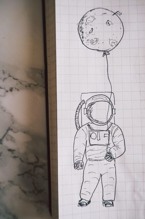 Bujo Planet Theme, Astronaut Journal, August Themes, Bullet Journal 2020, Bujo Doodles, Bullet Journal Mood Tracker Ideas, Bullet Journal Hacks, Doodle Art Journals, Friend Poses Photography