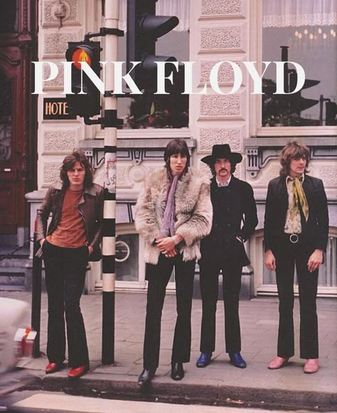 70s Rock Bands, Pink Floyd Poster, Pink Floyd Art, 70s Music, Roger Waters, Musica Rock, Cyndi Lauper, David Gilmour, Lenny Kravitz